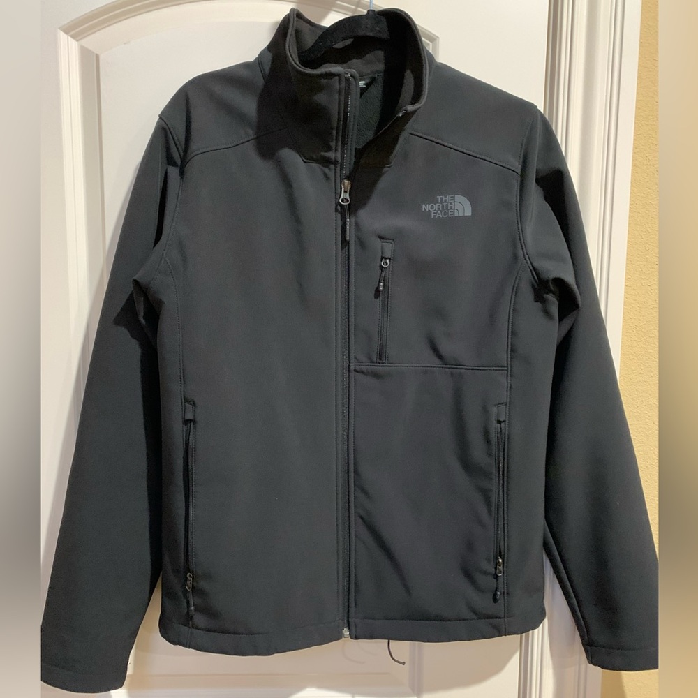 Men’s size small waterproof jacket.